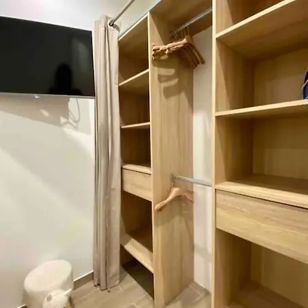 Centre Cannes, A Pied Apartment *